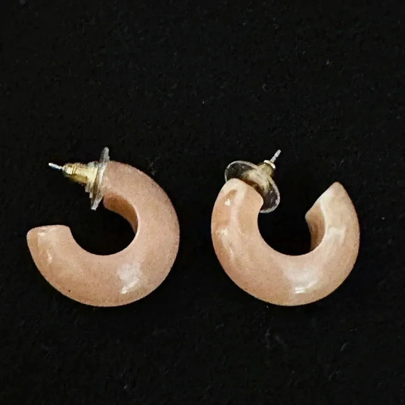 Plunder Earrings - Picture 3 of 3